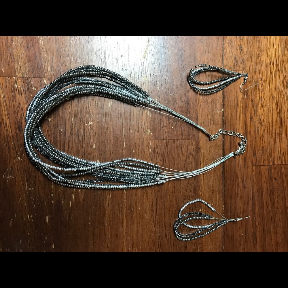 Bead Necklace and Earring.
